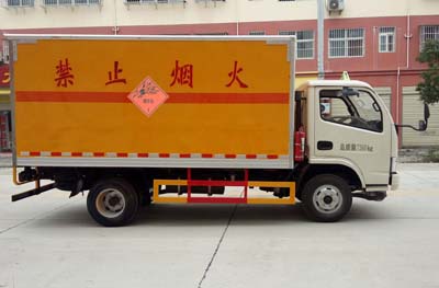 3.3噸爆破器材運輸車_東風小型民爆車_4.1米危險貨物運輸車_CLW5071XQY5型爆破器材運輸車