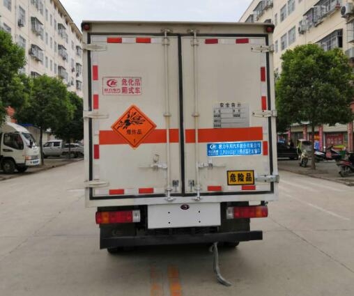 解放小型藍(lán)牌爆破物資運(yùn)送車_4米貨廂民爆車_CLW5040XQYC6型爆破器材運(yùn)輸車